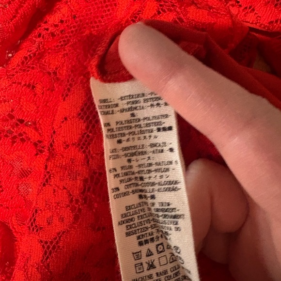 Free People Sleeveless Blouse Red Lace Open Back Women’s Size Medium - Picture 6 of 8